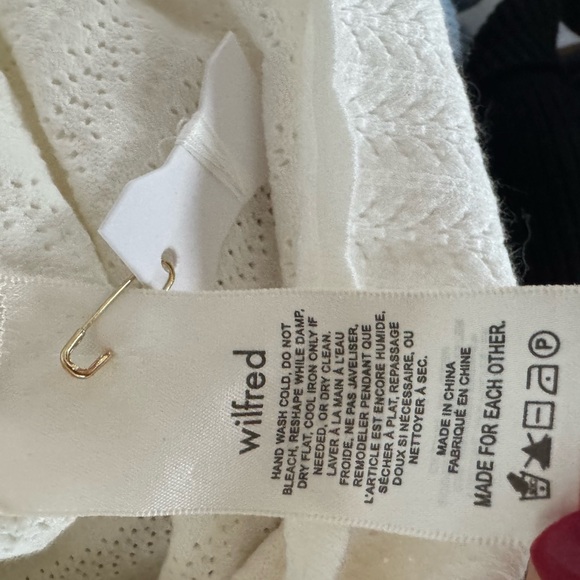 Aritzia Soloist Scoop Neck Sweater - Picture 6 of 7